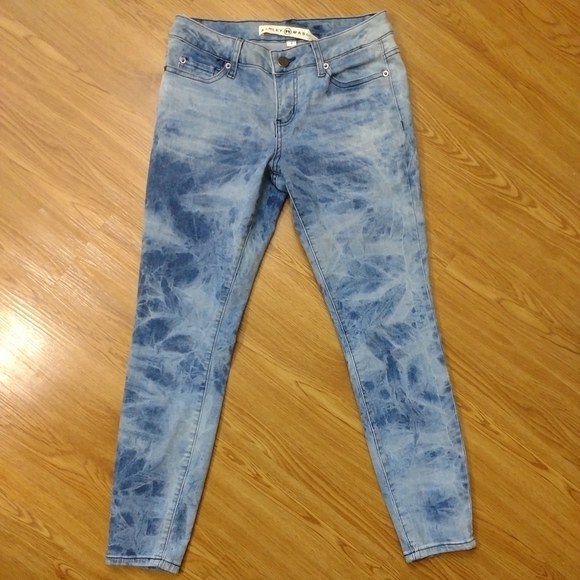 ASHLEY MASON ACID WASHED STRETCH JEANS - Picture 2 of 7